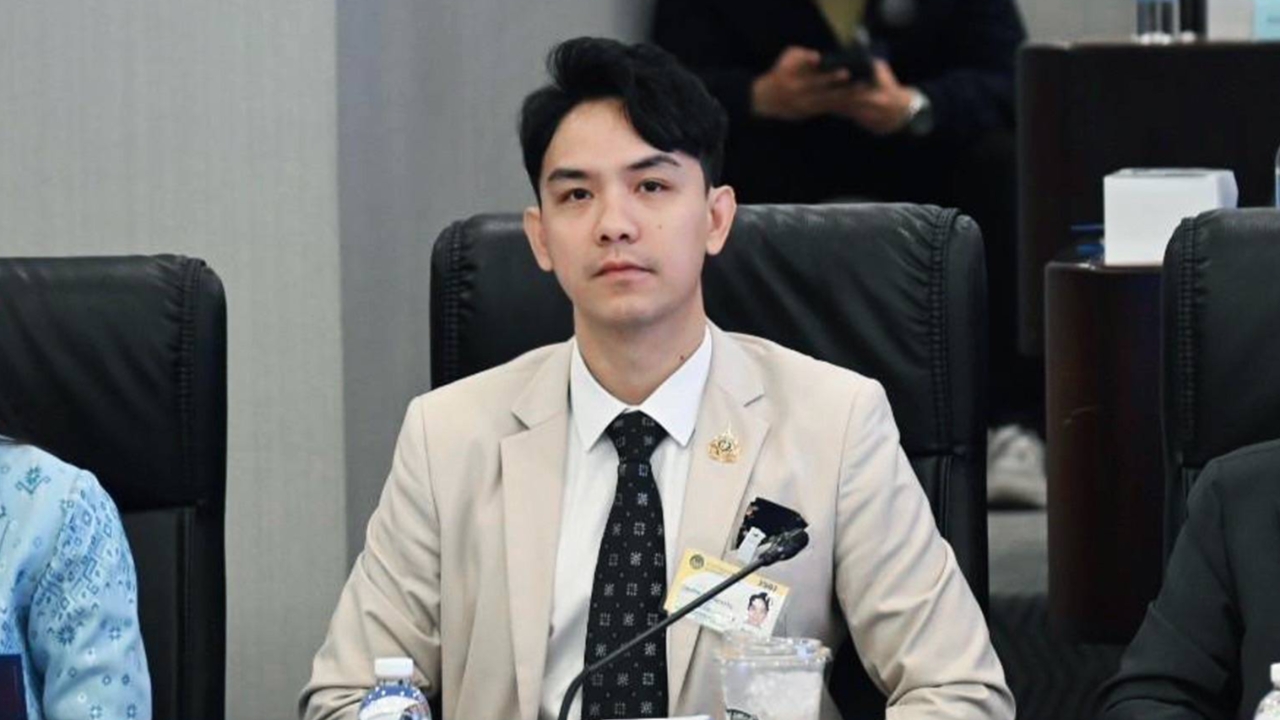 “ลอรี่” จี้ “ปูอัด” ลาออก สส. สู้ตามกระบวนการยุติธรรม เพื่อพิสูจน์ตัวเอง