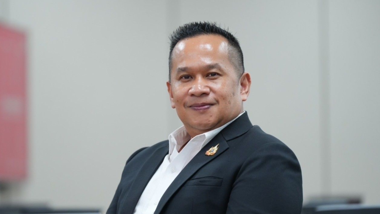 “อนุสรณ์” เตือนฝ่ายค้าน อภิปรายถึง “ทักษิณ” ไม่ได้ - จี้ “ปูอัด” ลาออก