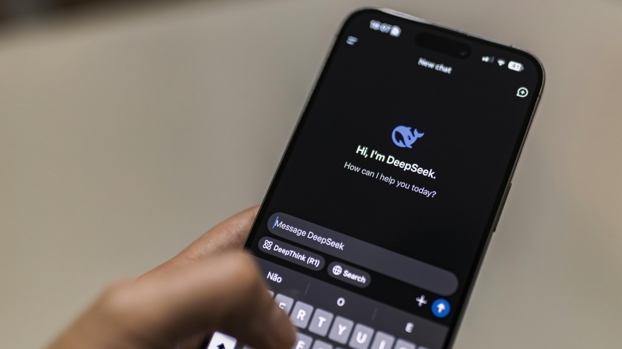 DeepSeek แชตบอต AI จากจีน ทะยานสู่ตัวเลขผู้ใช้งานเฉลี่ย 22 ล้านคนต่อวัน