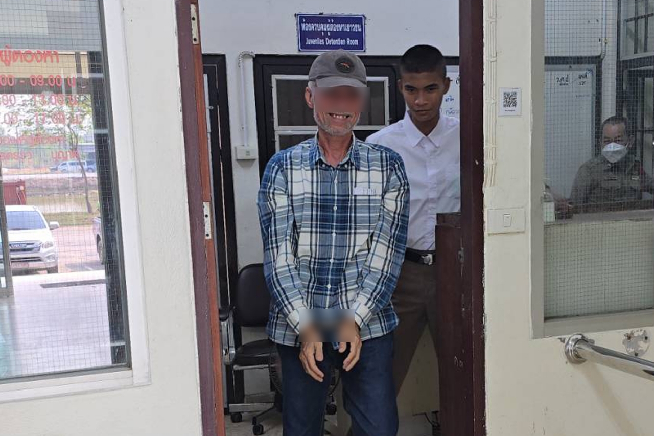 ทนายสายหยุด ร่วมฟังสอบสวน 6 ผู้ต้องหาในวง “สจ.” ถูกจับพกปืนไม่ได้รับอนุญาต