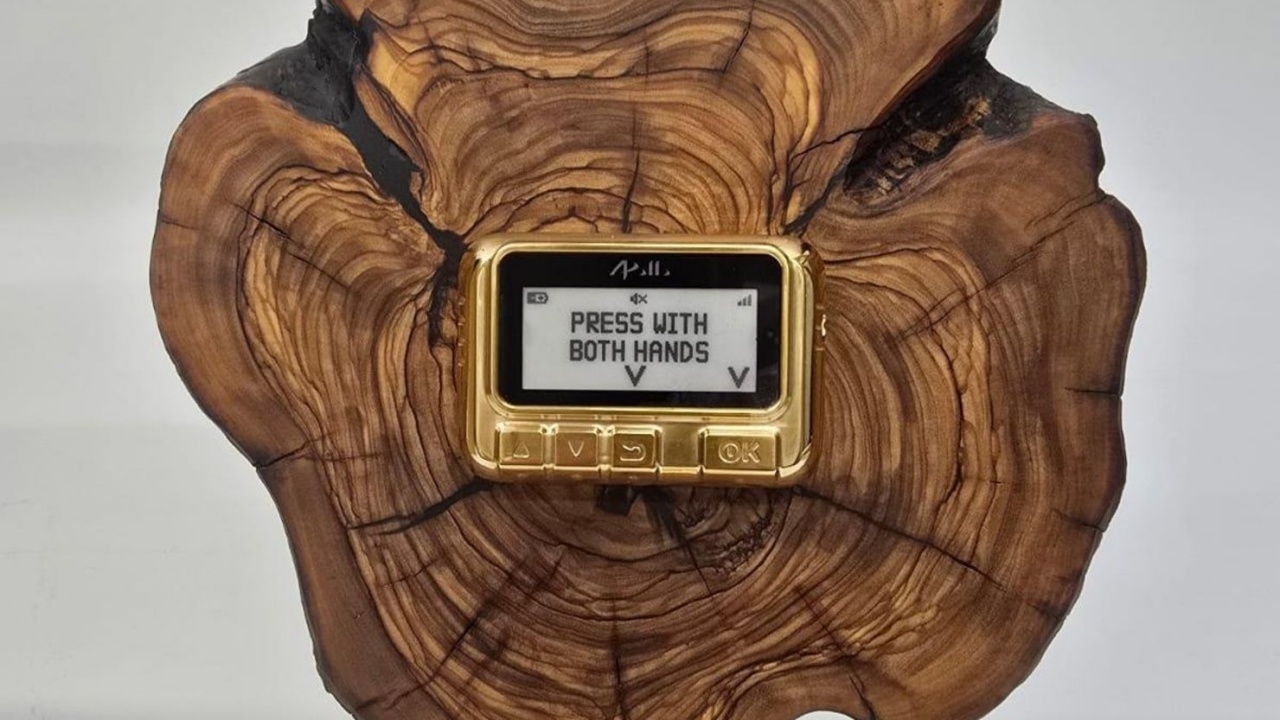 เนทันยาฮู มอบ "เพจเจอร์ทองคำ" เป็นของขวัญทรัมป์