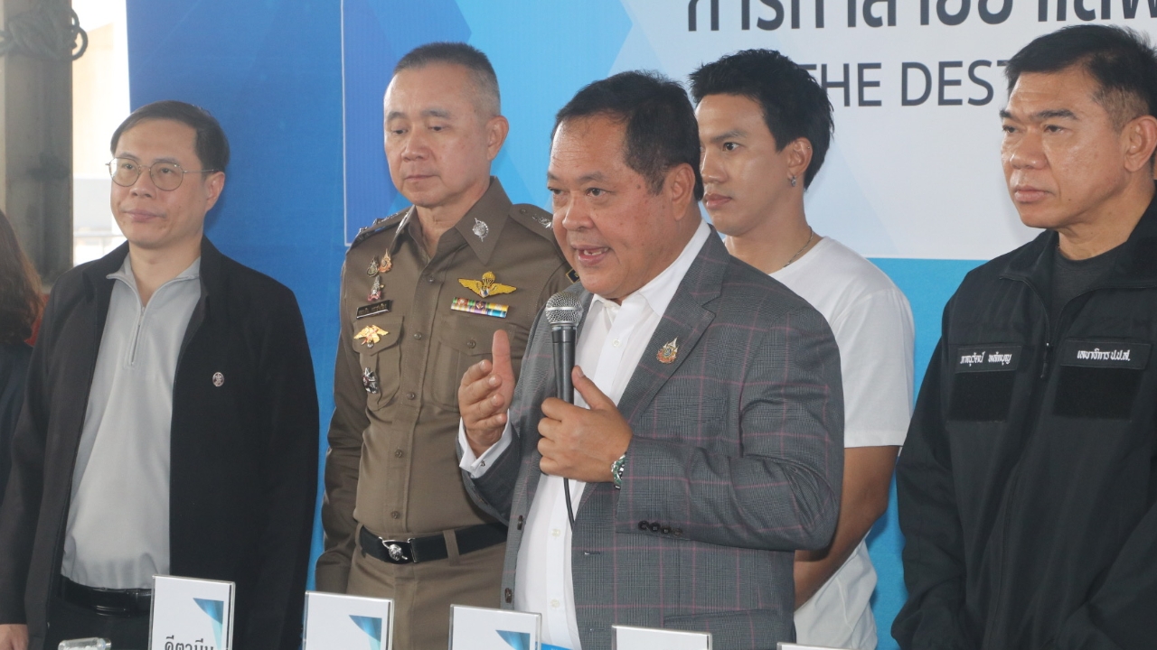 “ทวี” กดปุ่มเผายาเสพติด หวังสิ้นปีทำให้ชาวบ้านรู้สึกยาเสพติดเป็นศูนย์