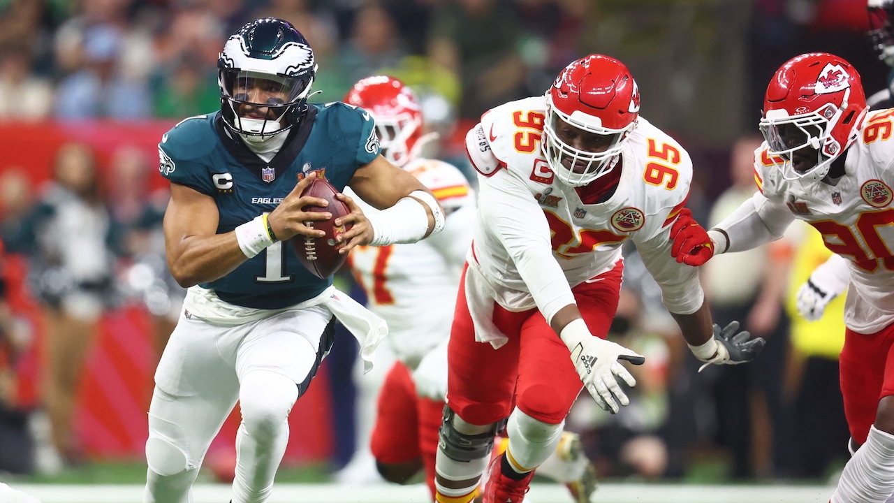 ล้างแค้นสำเร็จ "ฟิลาเดลเฟีย อีเกิลส์" ไล่อัด "แคนซัส ซิตี้ ชีฟส์" 40-22 ผงาดแชมป์ "Super Bowl 59"