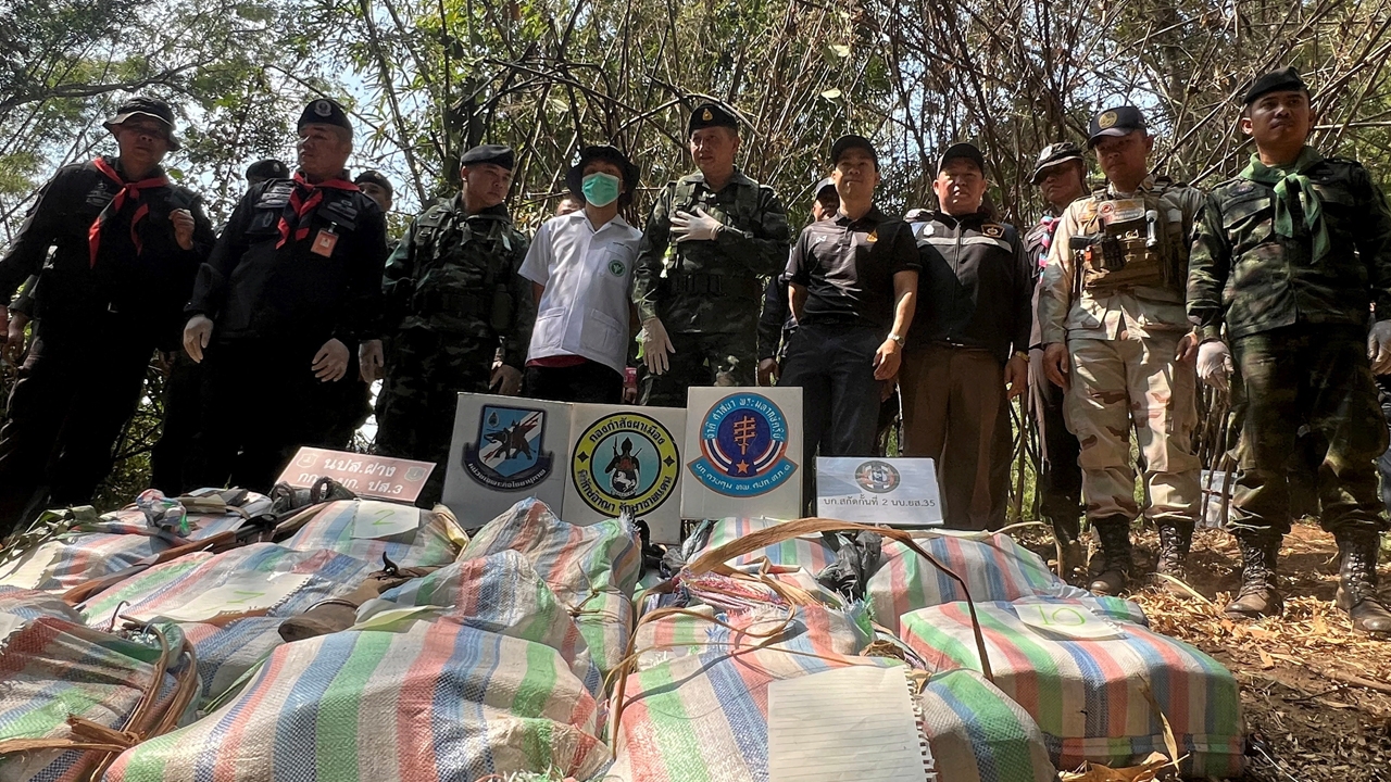 จับตาย 4 ศพ "กองทัพมด" ข้าม "ชายแดน" ยาบ้า 1 ล้านเม็ด ไอซ์อีก 195 โล