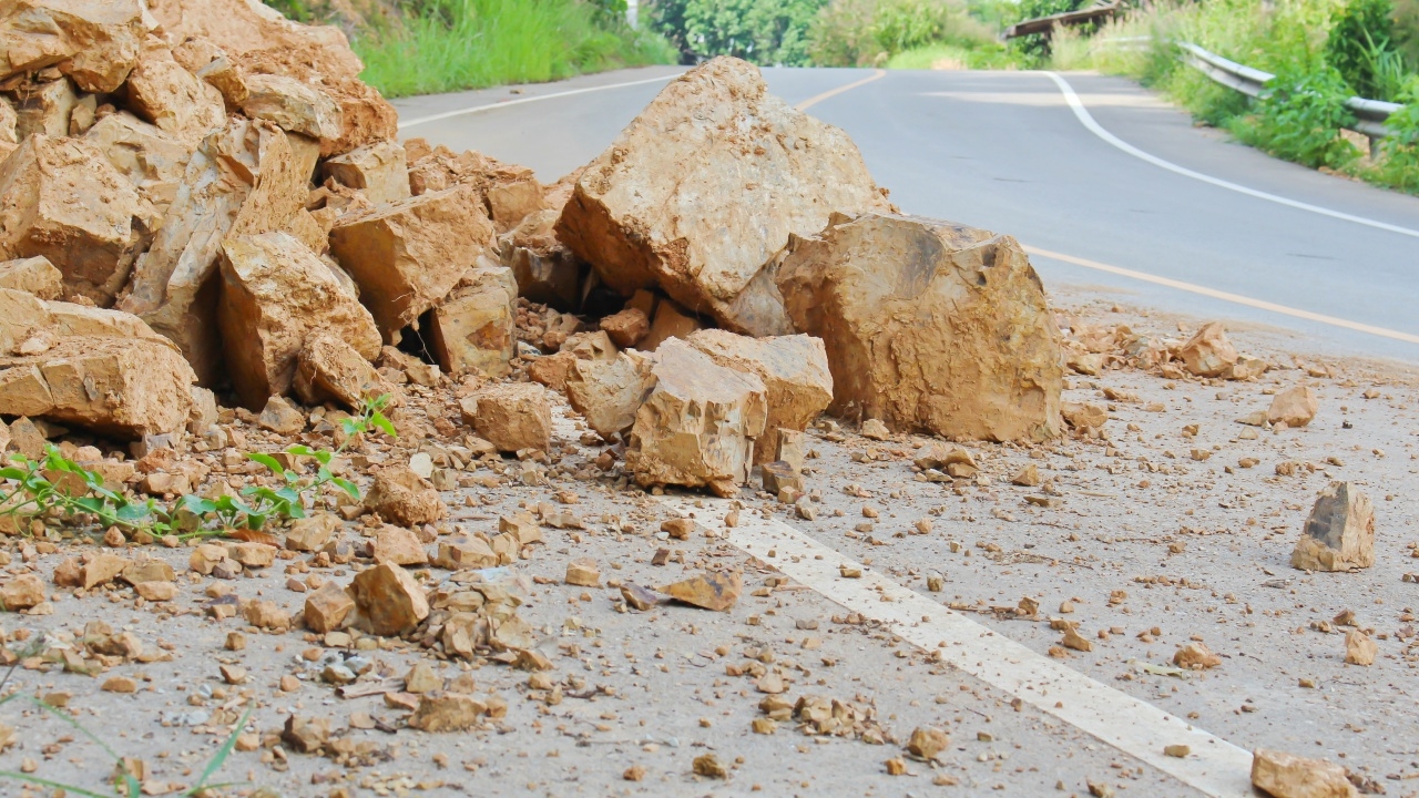 เตือน 9 จังหวัด เฝ้าระวัง "แผ่นดินถล่ม-น้ำป่าไหลหลาก" ช่วง 14-15 เม.ย.นี้