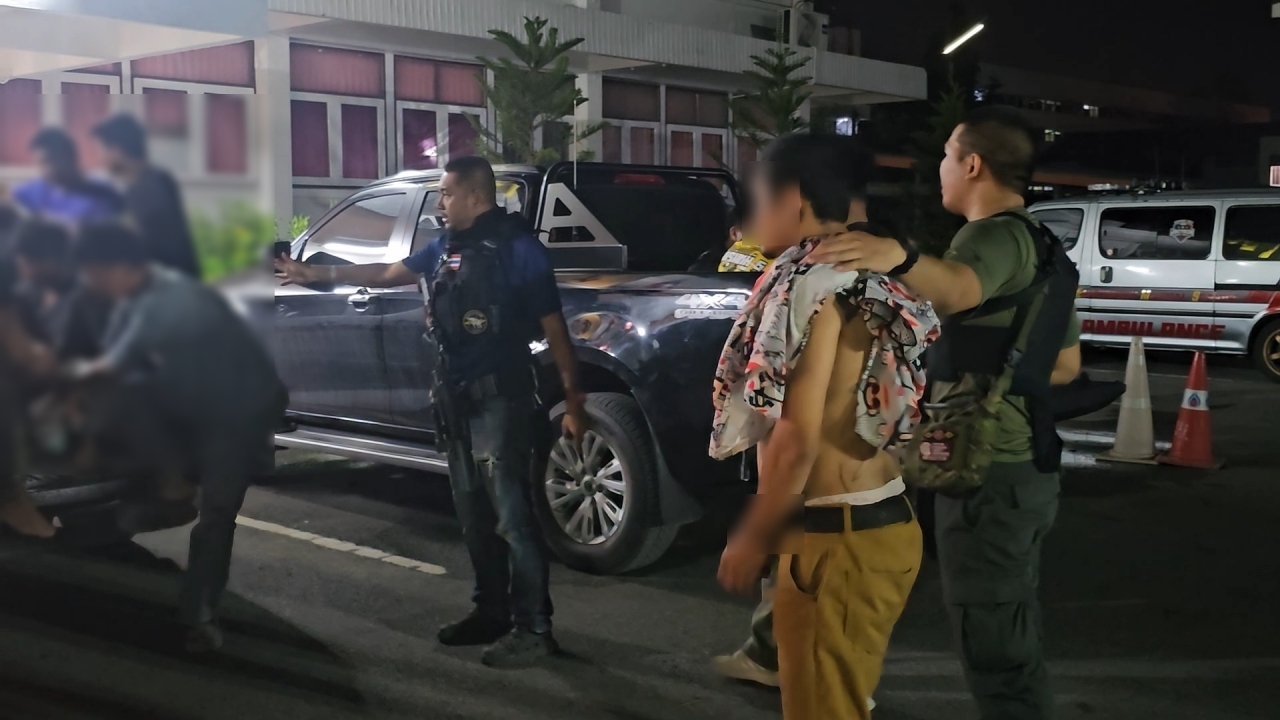 จับแก๊งค้ายาบ้า 24 ชั่วโมง แฉแบ่ง 3 กะ เช้า-บ่าย-ดึก เอาใจลูกค้ากลุ่มวัยรุ่น-แรงงาน