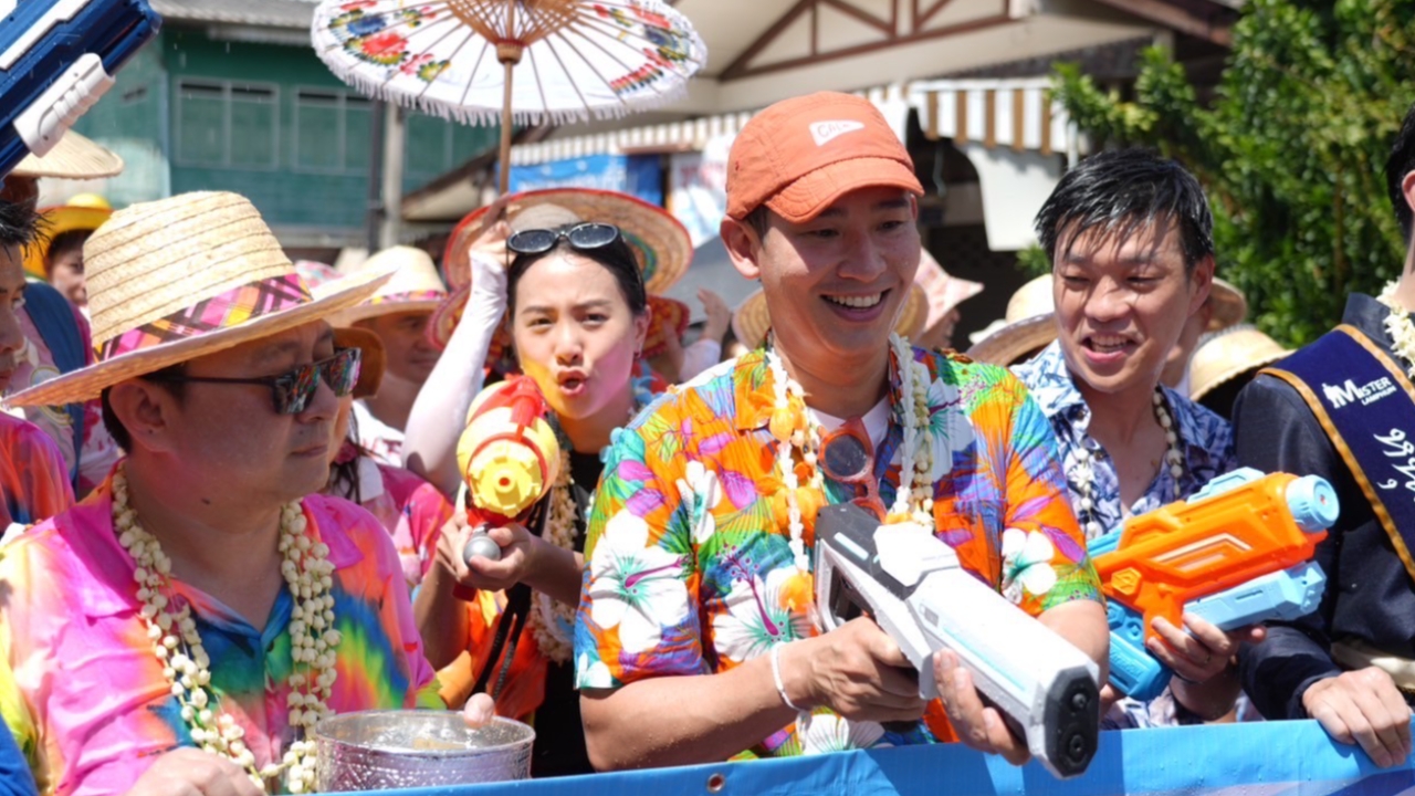 “พิธา” มองเสถียรภาพพรรคร่วม แค่รอเวลาปะทุ “เท้ง” ย้ำ นายกฯ ควรคุมเสียงให้ได้