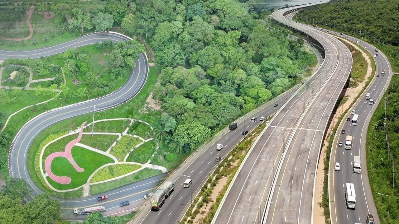 ชวนเช็กอิน 6 ถนนสวย "ทางหลวง-ทางหลวงชนบท"