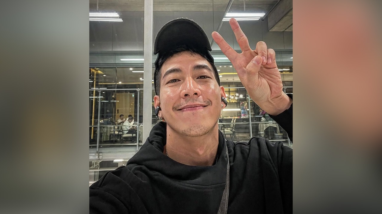 เปิดภาพล่าสุด โตโน่ ภาคิน คืนนี้เตรียมขึ้นคอนเสิร์ต ถนนข้าวตอกสุโขทัย