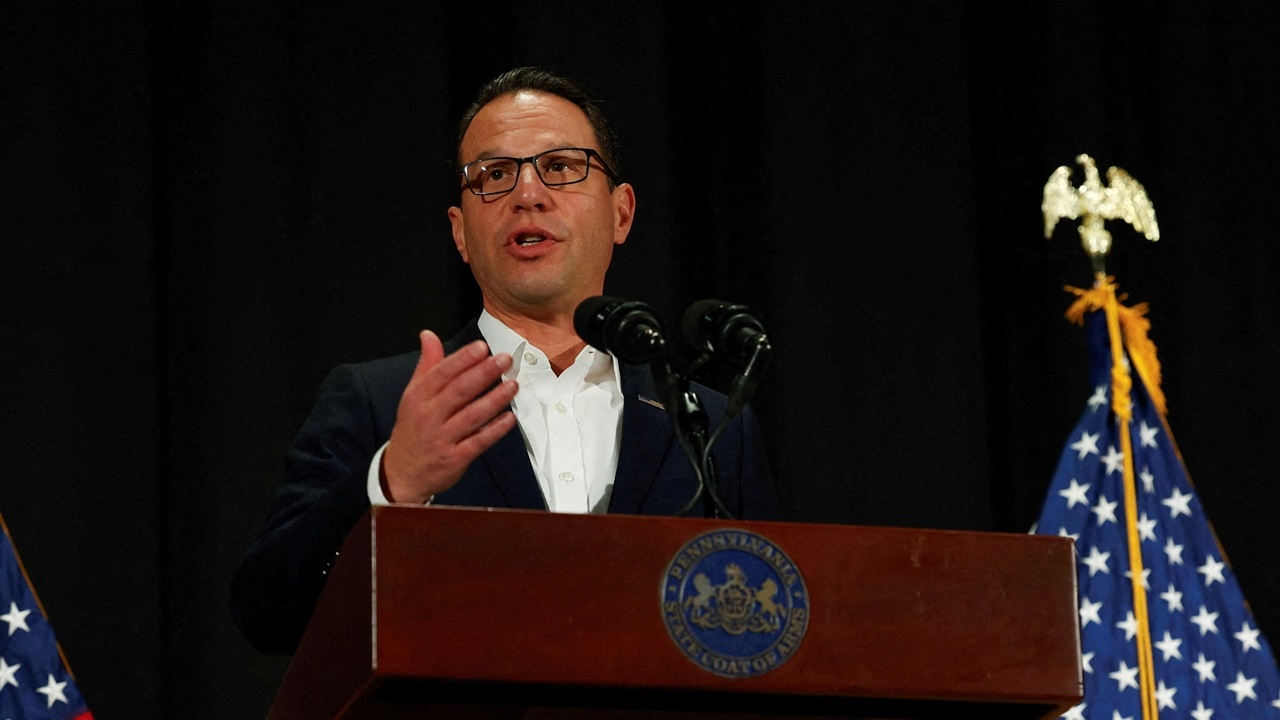 ผู้ว่าฯ เพนซิลเวเนีย-ครอบครัว อพยพจากบ้าน หลังโดนวางเพลิงกลางดึก