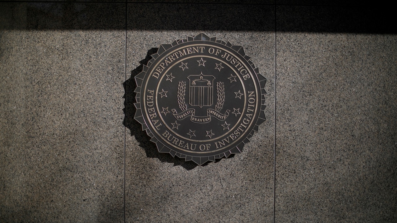 ช็อก หนุ่มอายุ 17 ฆ่าพ่อแม่ตัวเอง วางแผนสังหารทรัมป์ โค่นรัฐบาลสหรัฐฯ