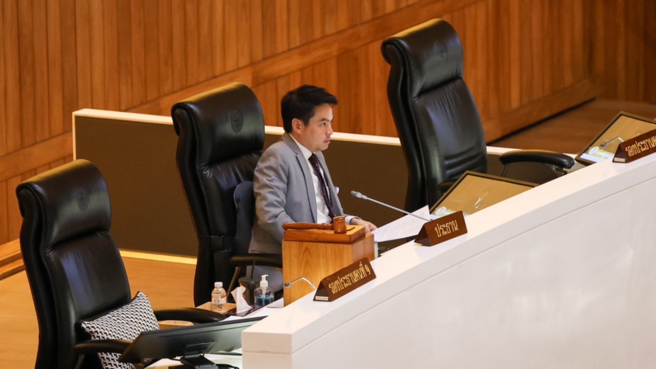 ฝ่ายค้าน-รัฐบาล เสนอญัตติด่วนรับมือกำแพงภาษีสหรัฐฯ “หมอชลน่าน” แนะควบรวมจะได้ไม่เสียเวลา