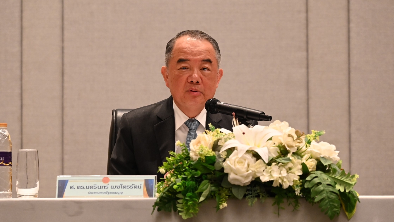 ประธานศาลรัฐธรรมนูญ ไม่ขัดข้อง แก้ รธน. ที่มาศาล ยันวางตัวเป็นกลางทุกการช่วงชิง