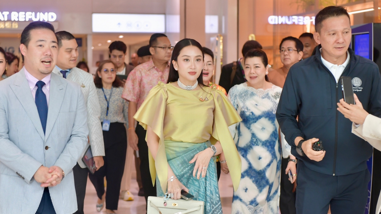 นายกฯ เปิดงาน "อภิมหาสงกรานต์รางน้ำ 68" เตรียมหนุนไทยให้เป็นฮับแห่งการท่องเที่ยว