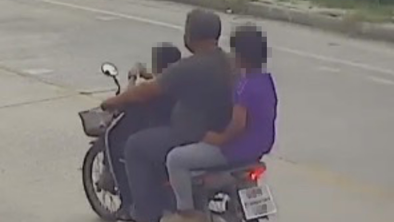 เจอแล้ว 2 พี่น้อง ถูกพาตัวขึ้นรถกระบะ ก่อนชายขี่ จยย. ปล่อยทิ้งแยกไฟแดง