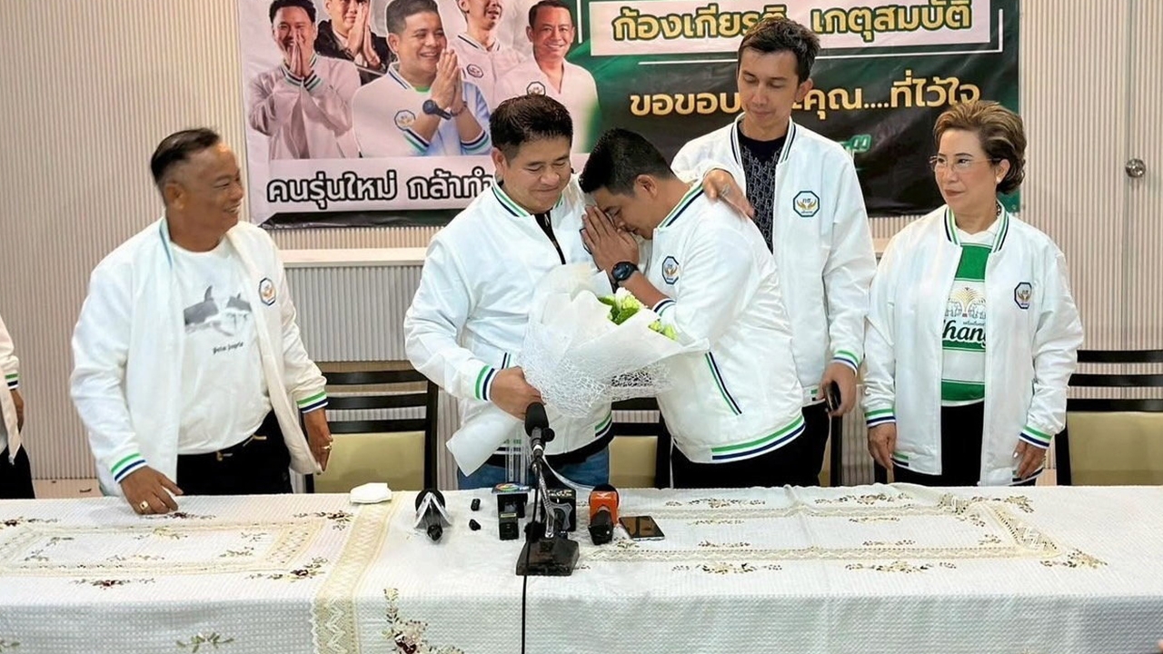 ธรรมนัสคึกจัด "กล้าธรรม" คว้าชัยเลือกตั้งเมืองคอน ทักษิณตอกกลับเสรีพิศุทธ์ ทำตัวดีๆให้เป็นรองนายกฯ