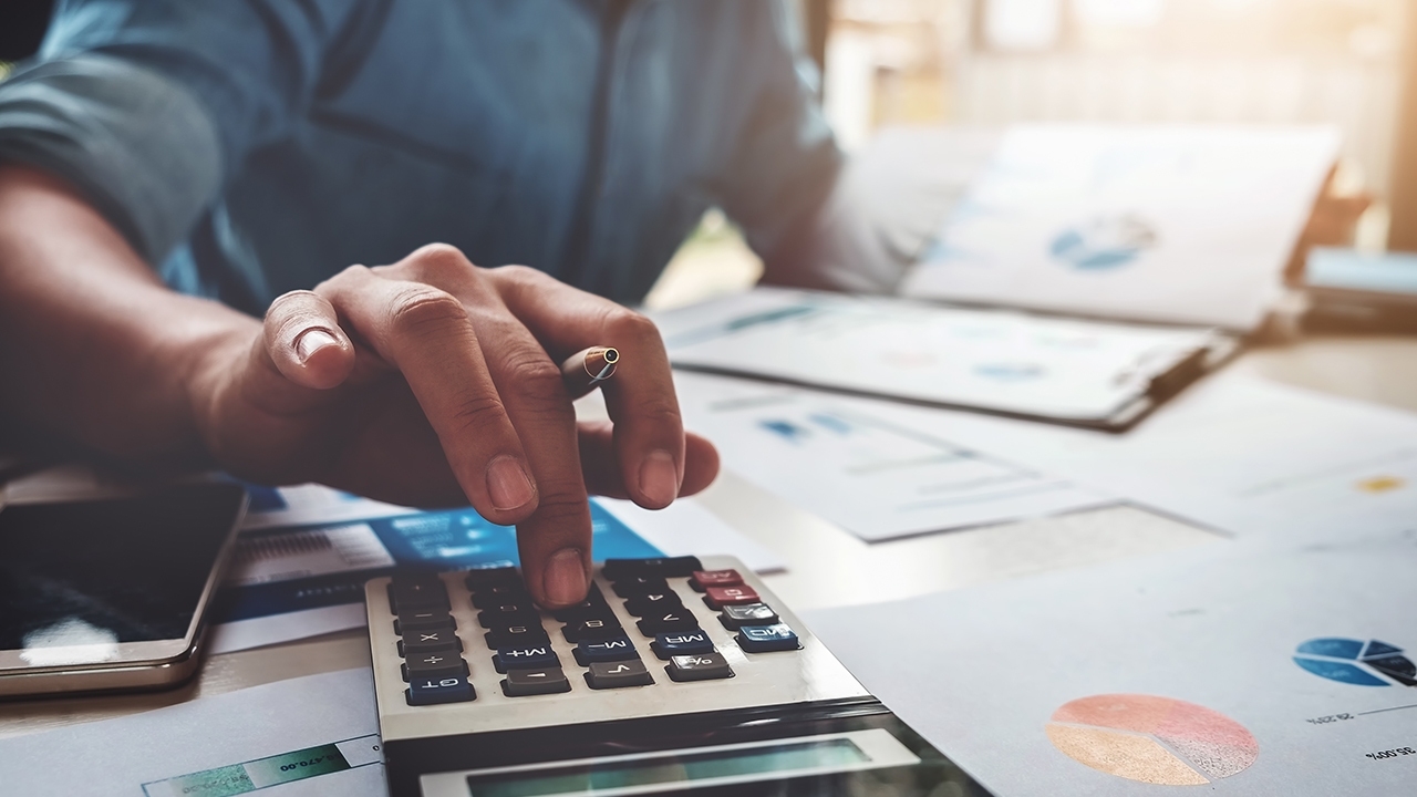 ค้านภาษียาสูบ 3 อัตรา หวั่นประชาชนวิ่งหาบุหรี่ราคาถูก รัฐสูญเสียรายได้