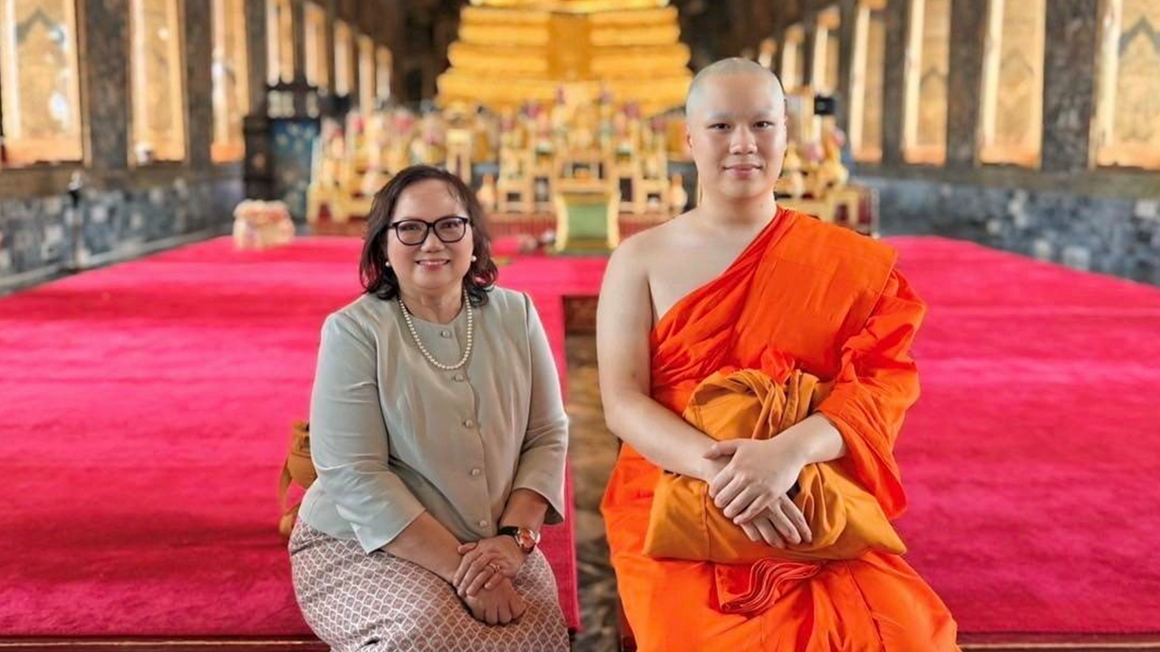 "รักยืนยง"