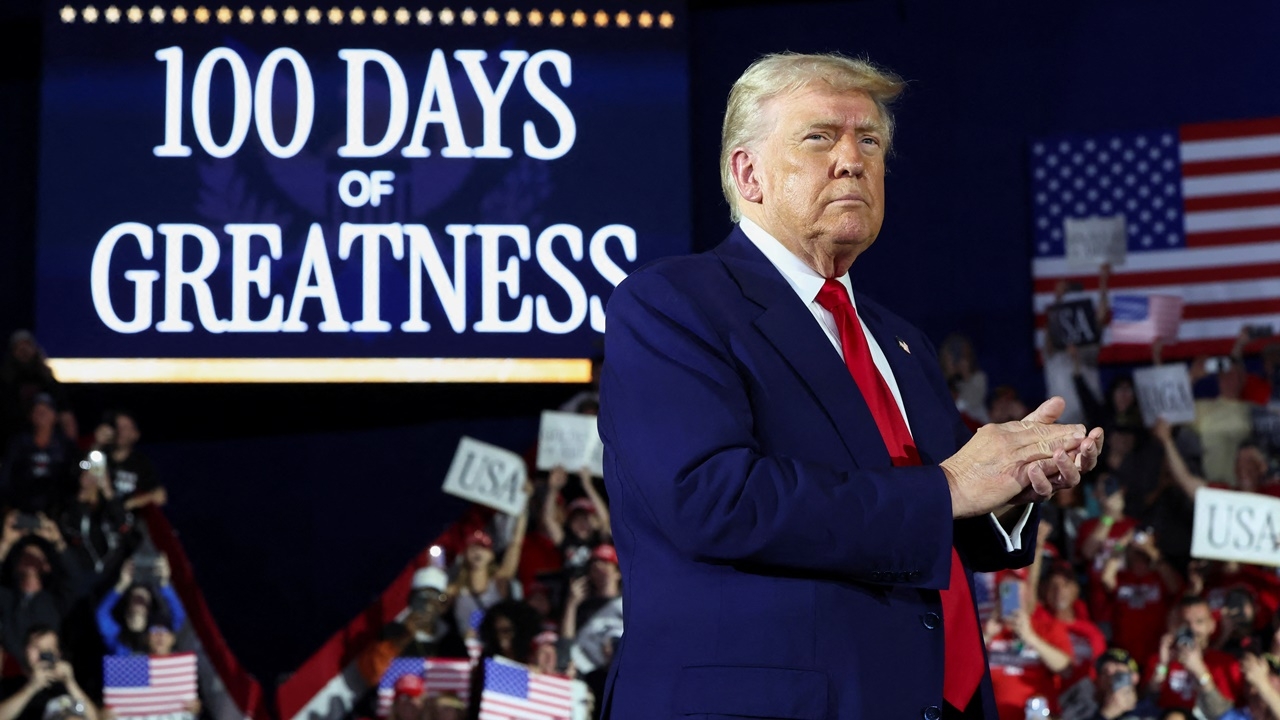 ทรัมป์ฉลองเป็น ปธน.ครบ 100 วันที่มิชิแกน รัฐที่กำแพงภาษีกระทบหนัก