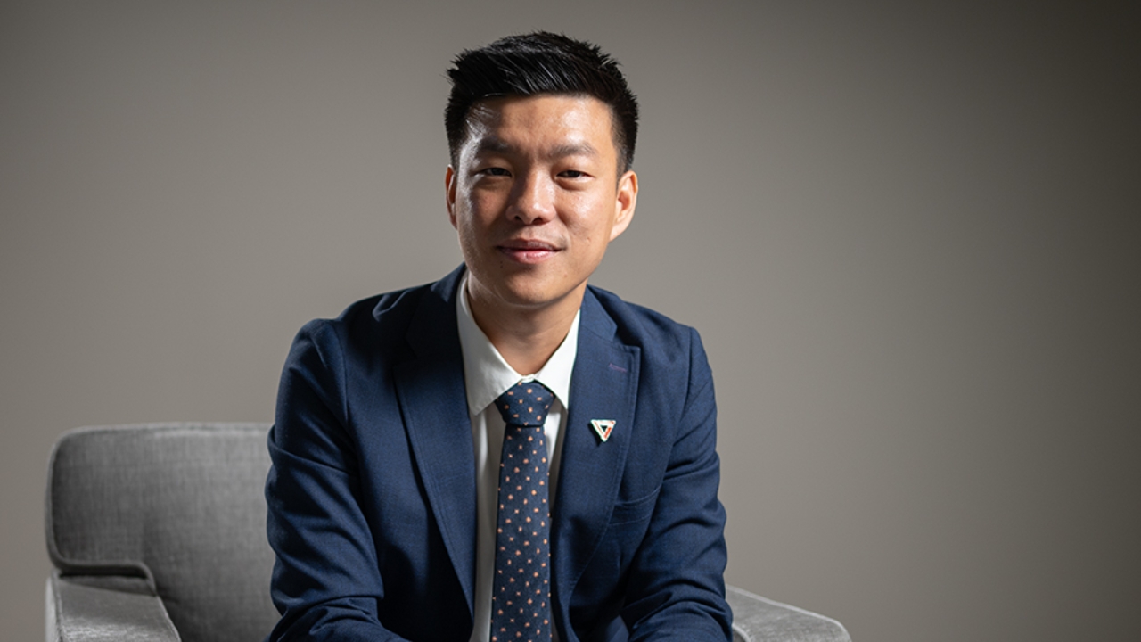 โพล ชี้ “อิ๊งค์-เท้ง” คือนักการเมืองโดดเด่น ผลงานฝ่ายค้านได้คะแนนสูงสุด