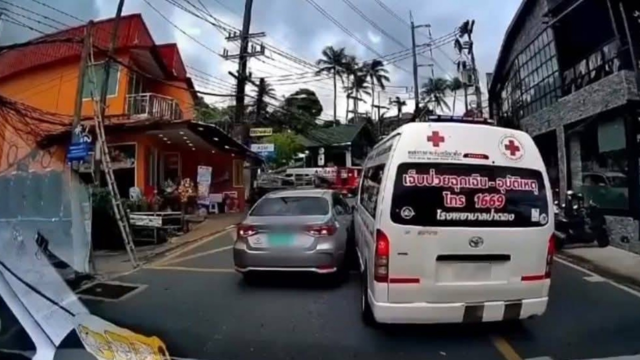 ภูเก็ต แท็กซี่ขวางรถพยาบาล เปิดไซเรนก็แล้ว ทำผู้ป่วยฉุกเฉินเสียชีวิตในรถ