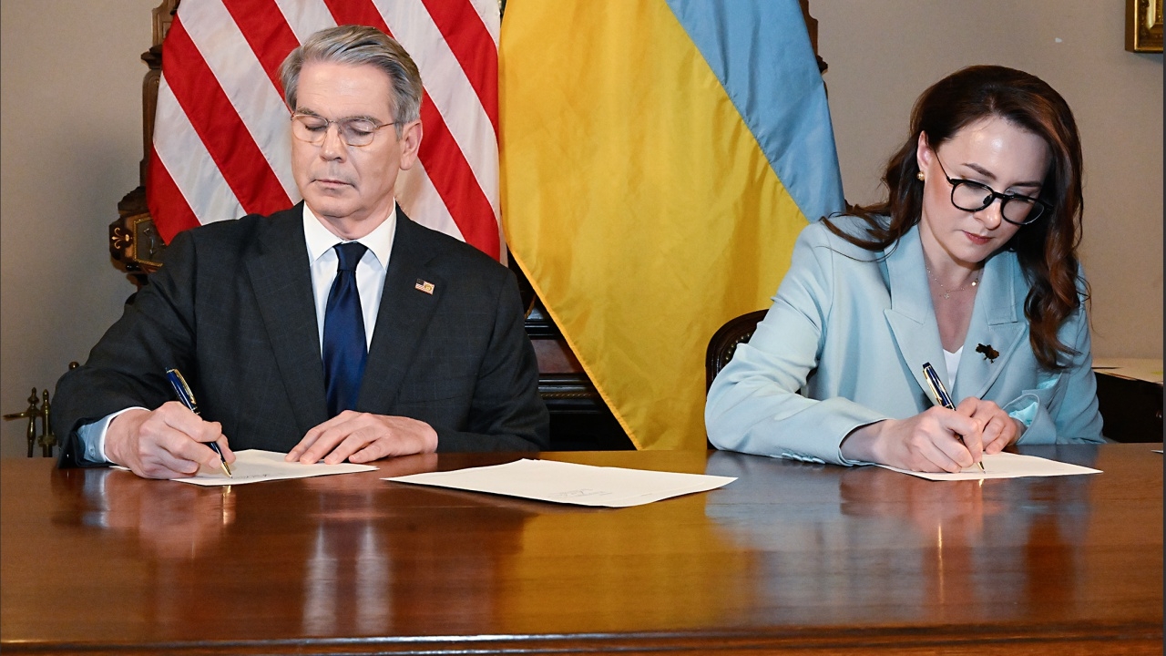 สหรัฐฯ-ยูเครน ลงนามข้อตกลงแร่ธาตุหายาก