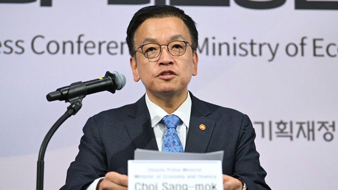 รัฐมนตรีคลังเกาหลีใต้ลาออก ก่อนโดนฝ่ายค้านโหวตฟ้องร้องถอดถอน