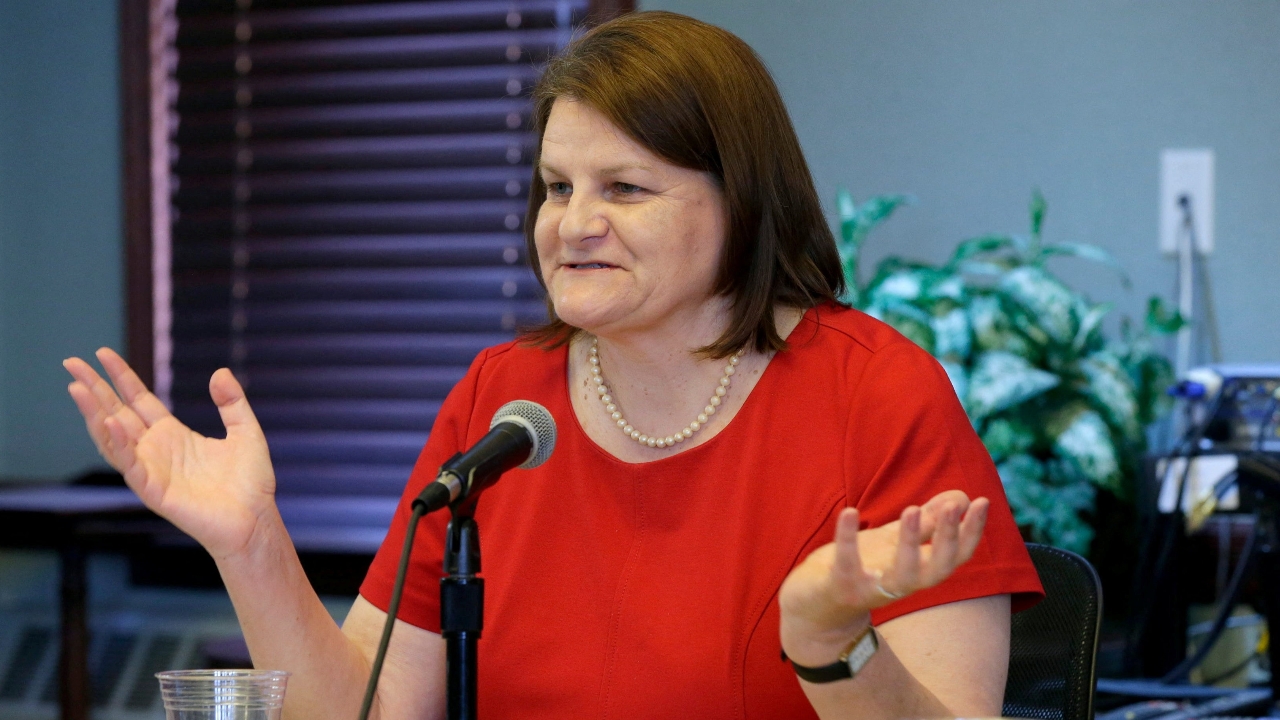 เอฟบีไอรวบตัวผู้พิพากษาหญิงรัฐวิสคอนซิน หลังถูกกล่าวหาช่วยเหลือบุคคลต่างด้าวหลบหนีการจับกุม