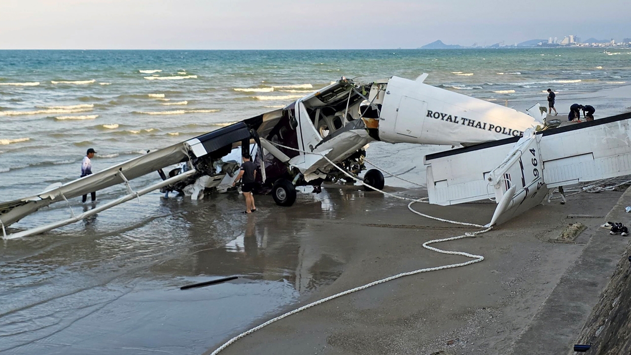 สลดบินตํารวจโหม่งโลก คร่า 6 ศพ! ‘ชายหาดหัวหิน’ พยานยันเครื่องขัดข้อง