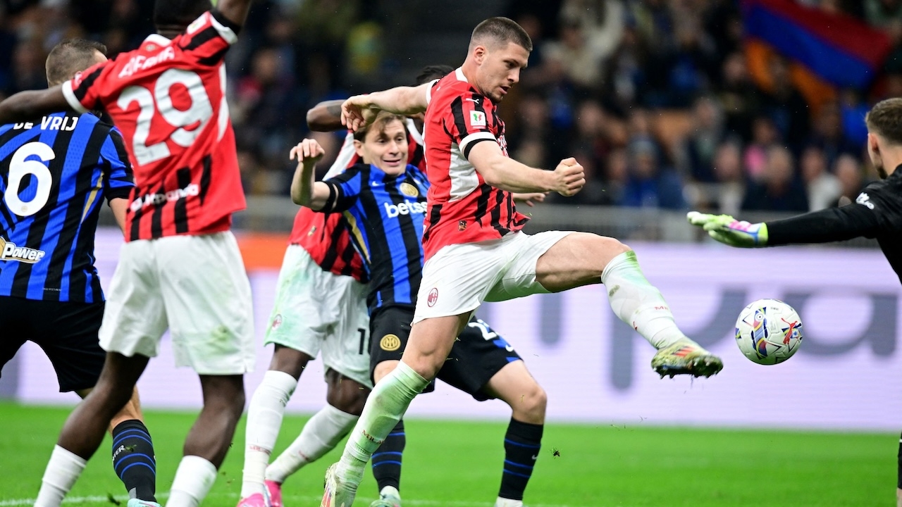 ผลบอล เอซี มิลาน ทำได้ บุกถล่ม อินเตอร์ มิลาน เข้าชิงฯ โคปปา อิตาเลีย