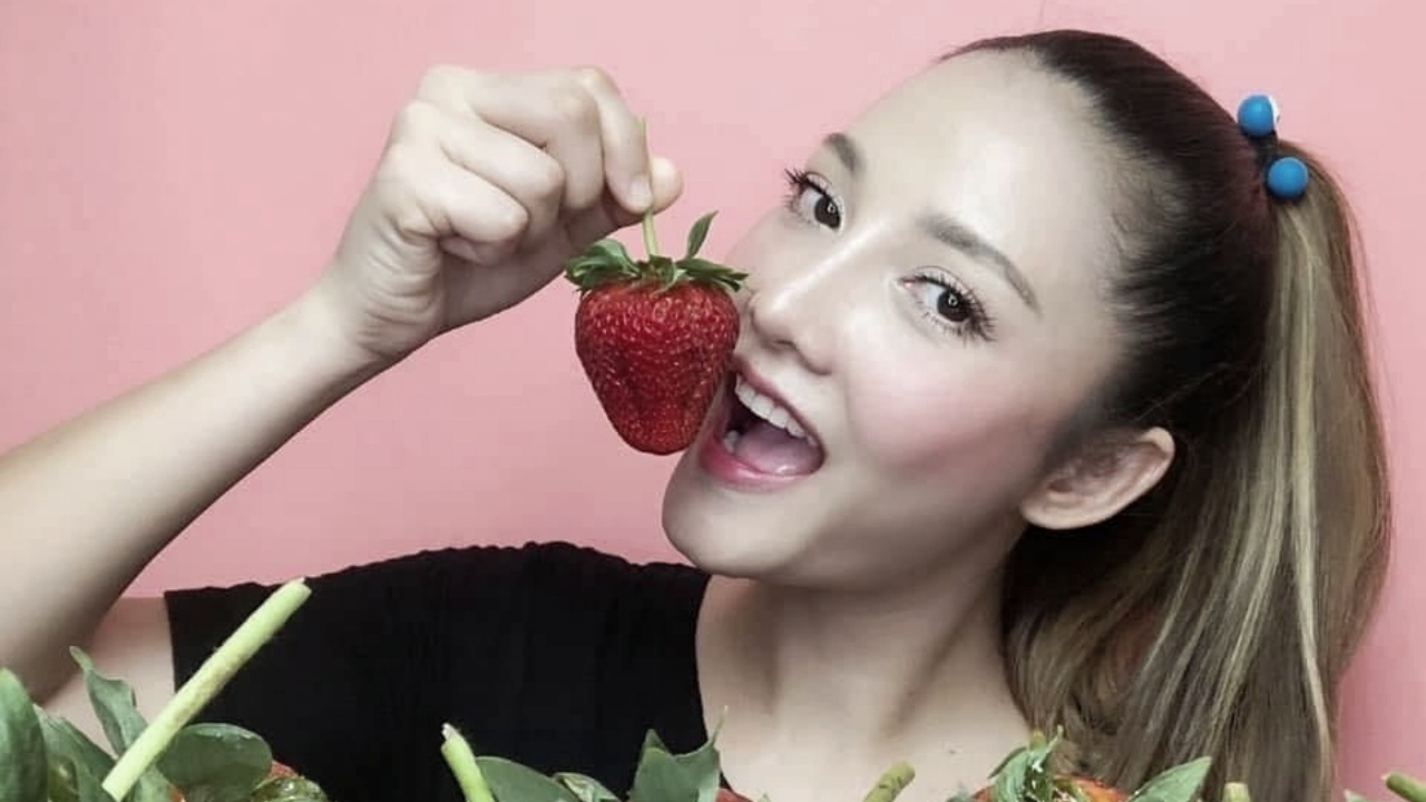 แฟนคลับอาลัย "ปุยฝ้าย" ดาว TikTok สายกิน ประสบอุบัติเหตุเสียชีวิต