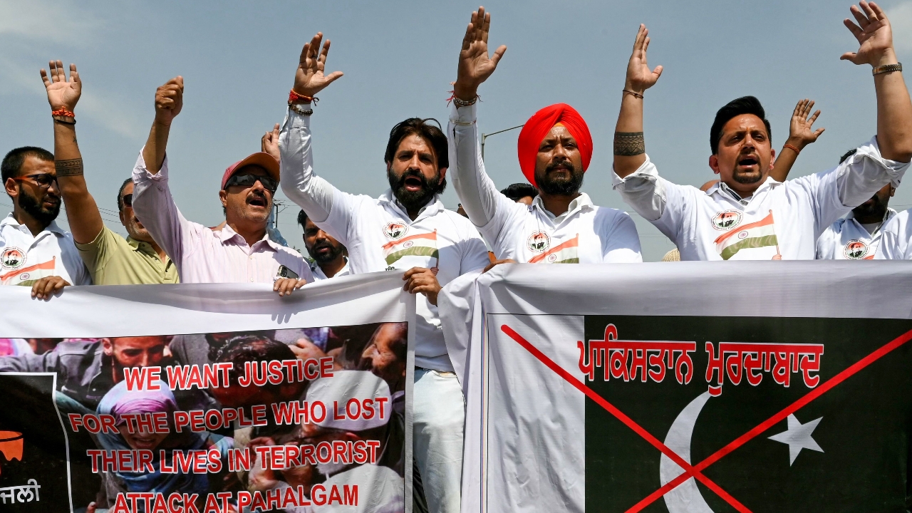 ระอุ ปากีฯสั่งระงับวีซ่าชาวอินเดีย ไล่นักการทูต หลังถูกกล่าวหามีเอี่ยวเหตุโจมตีแคชเมียร์ดับ 26 ศพ