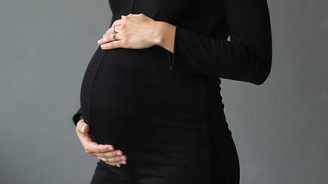 สหรัฐฯ พบแม่วัย 40+ มีลูกมากขึ้น แต่ Gen Z ยังลังเล ต้นทุนชีวิตสูง เกินกว่าจะเริ่มสร้างครอบครัว