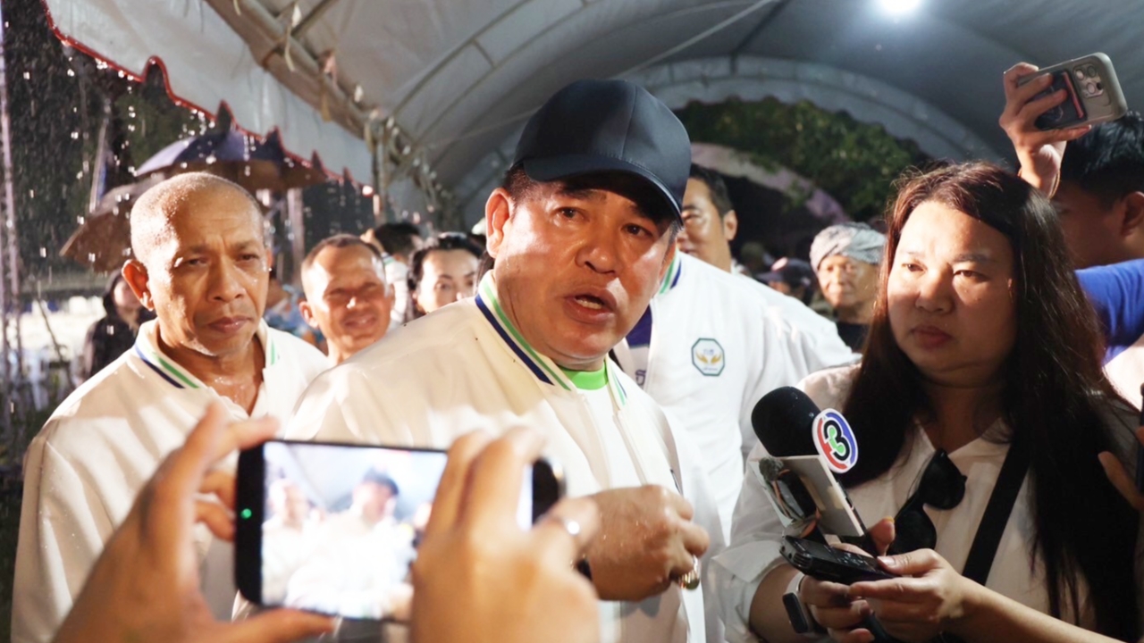 “ธรรมนัส” ลุยหารถให้ลุง-ป้า ปัดนายใหญ่สั่งเคลียร์ “กัน จอมพลัง” อัด “เต้” พูดไปเรื่อย