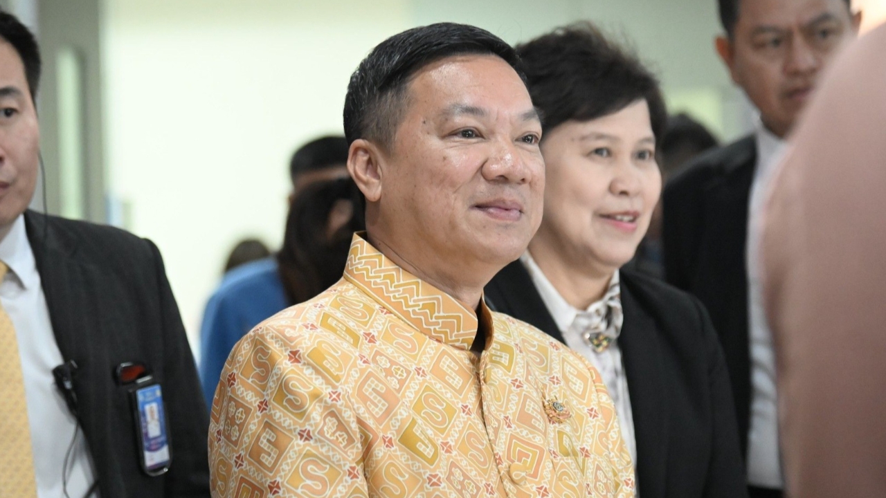 “ปลัดป๊อป” รับเซ็นย้าย ผอ.-นอภ. เหตุดองปัญหาอื้อ ปัดเซ่นปมสอบเข้า รร.นายอำเภอ