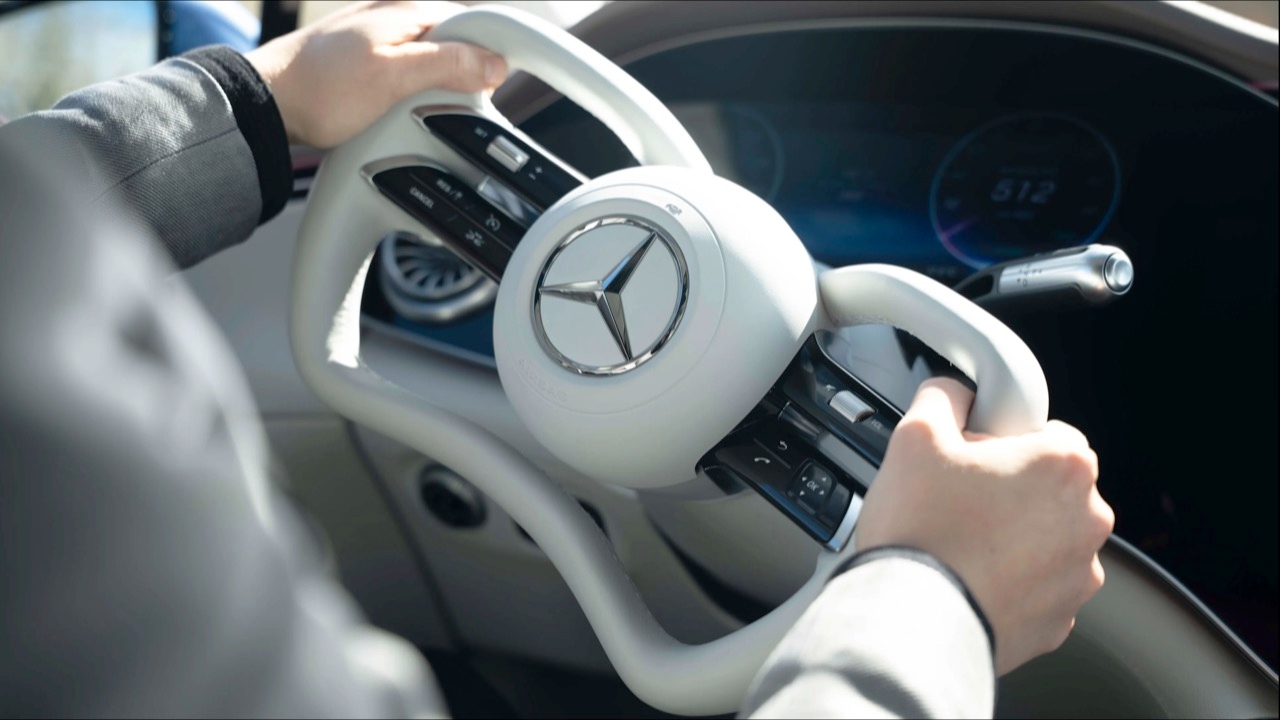 ส่องการทำงานพวงมาลัยไฟฟ้า Steer-by-wire ใน Mercedes-Benz New EQS 2026 