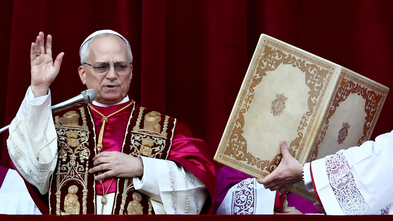 พระราชดำรัสแรก “โป๊ปเลโอ ที่ 14” ขอให้ความสงบสุขอยู่กับทุกคน