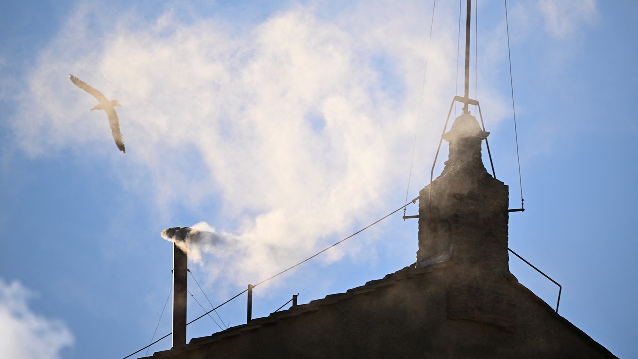 ชาวคริสต์เฮ คณะพระคาร์ดินัลเลือกพระสันตะปาปาองค์ใหม่ได้แล้ว