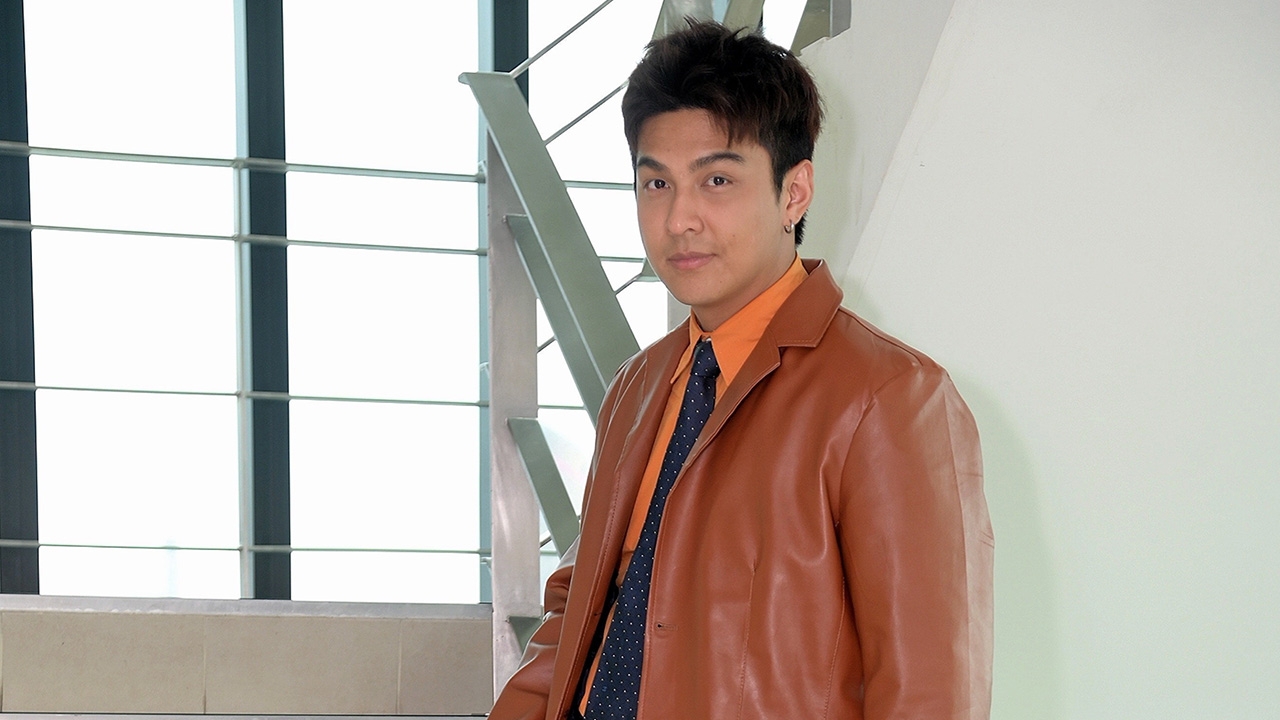 “โหน ธนากร” รันทุกวงการ! จับไมค์ร้องเพลงเป็นแพชชันที่อยากลอง เผยหัวใจสีชมพูคบสาวนอกวงการ