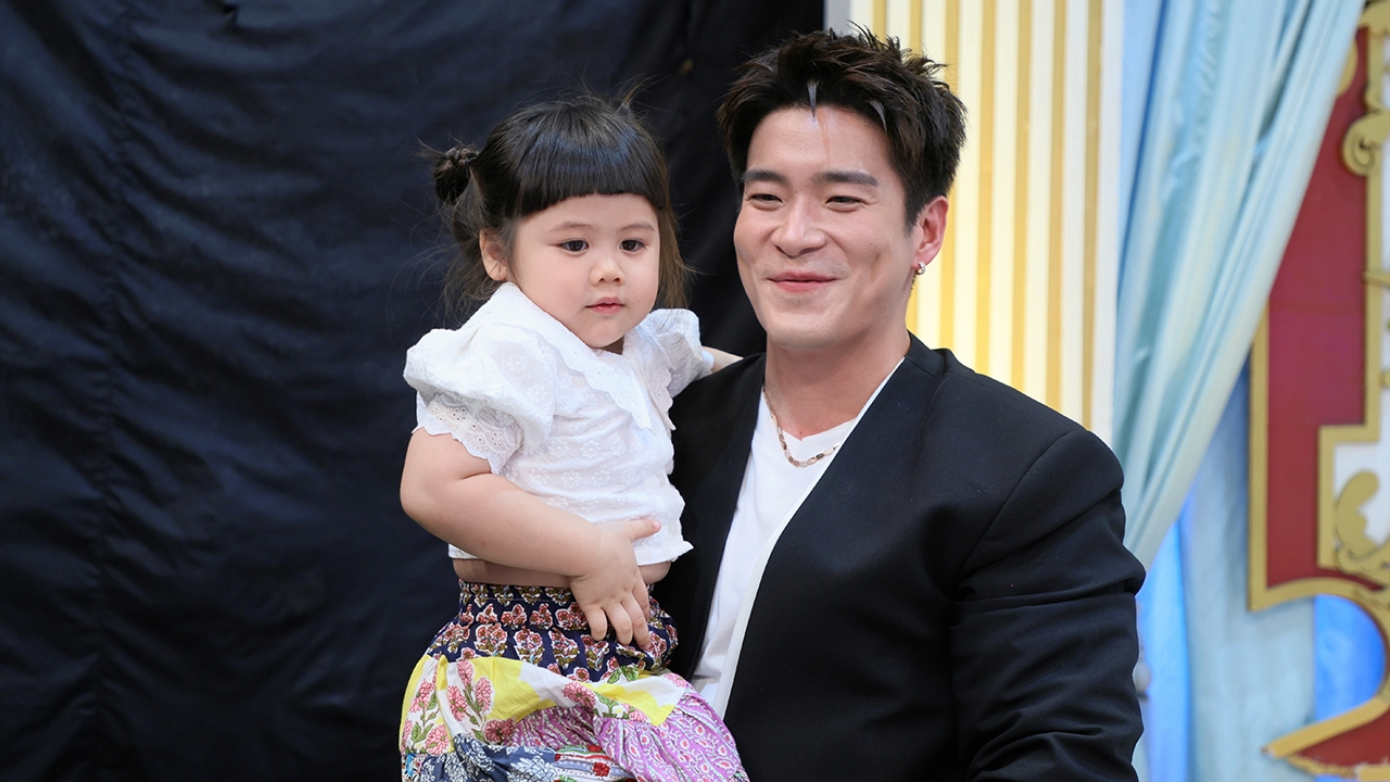 “ชมพู่-แอฟ” เชียร์ “อาเล็ก” แต่ง “โบว์” พรุ่งนี้ “นนกุล” ไวเว่อร์! คุกเข่าม้ามืด!