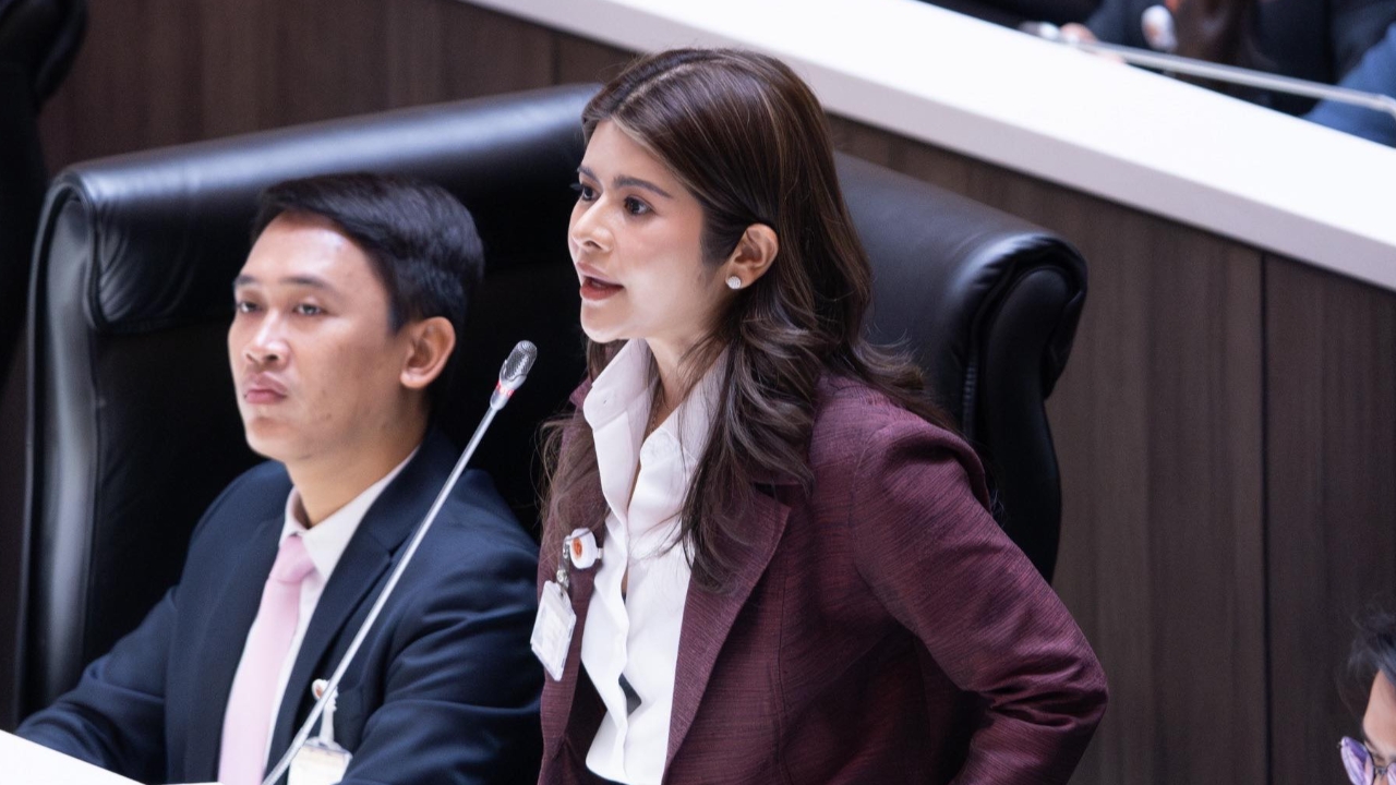 “สส.ลิซ่า” จี้ นายกฯ อิ๊งค์ รักษาคำพูด หลังผลสอบแพทยสภาออกแล้ว ไม่แทรกแซง รมว.สธ.