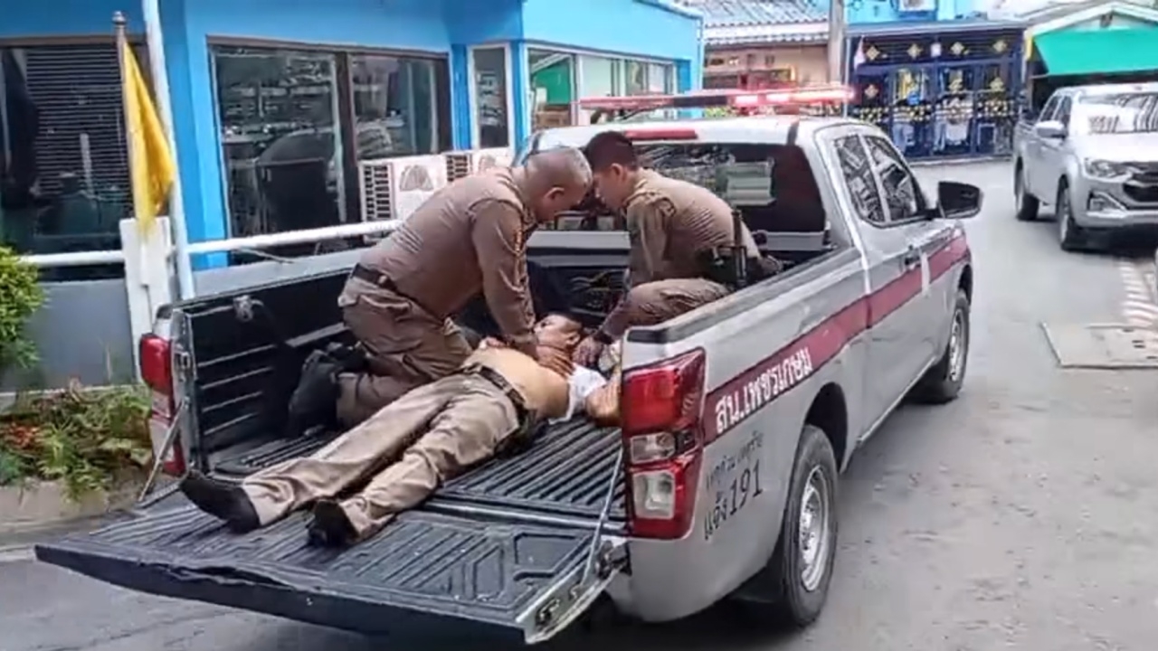 อัปเดตอาการ "ร.ต.อ." ชักเกร็งคาโรงพัก ผกก. สน.เพชรเกษม ปั๊มหัวใจจนถึงมือหมอ