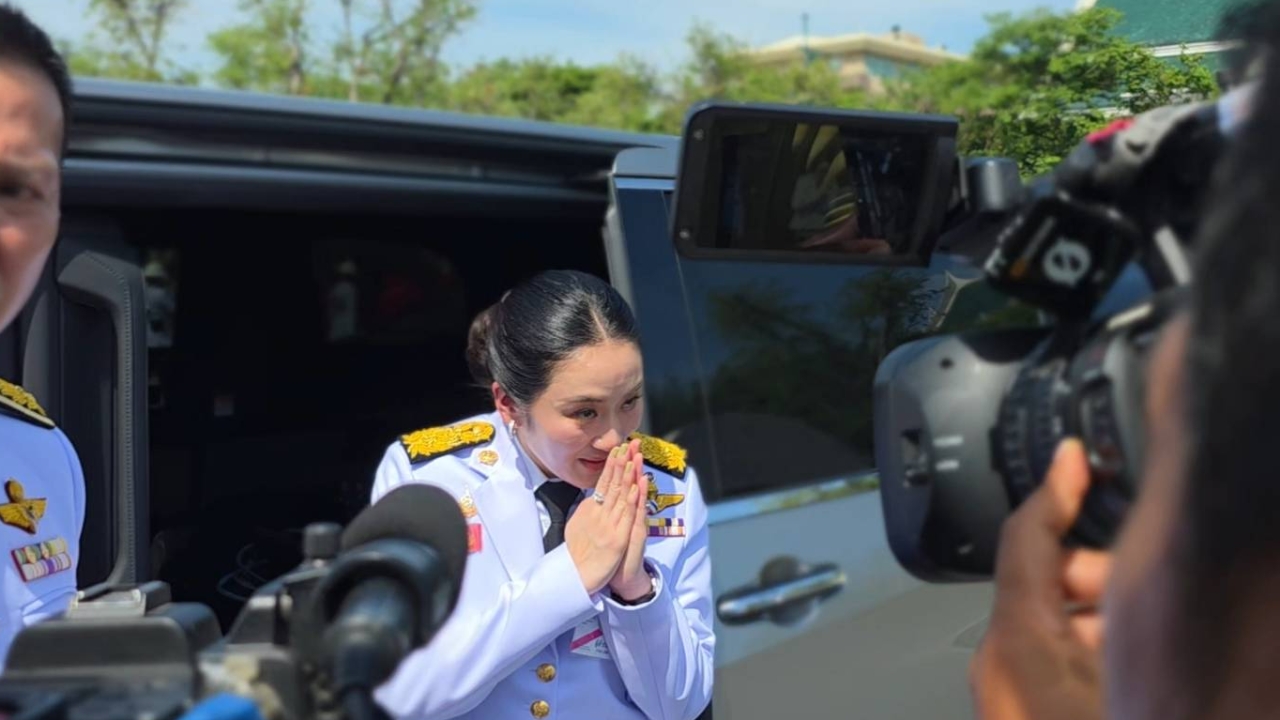 “อิ๊งค์” งดให้สัมภาษณ์- “สรวงศ์” ยัน คดีชั้น 14 ไม่เกี่ยวการเมือง