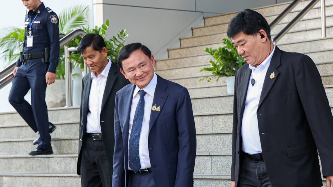 “ทักษิณ” มาศาลอาญาขึ้นไต่สวนขอออกนอกประเทศอีกครั้ง