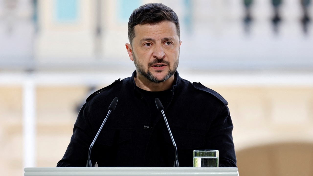 เซเลนสกีไม่ปัดข้อเสนอคุยโดยตรงของปูติน แต่ลั่นต้องหยุดยิงก่อน