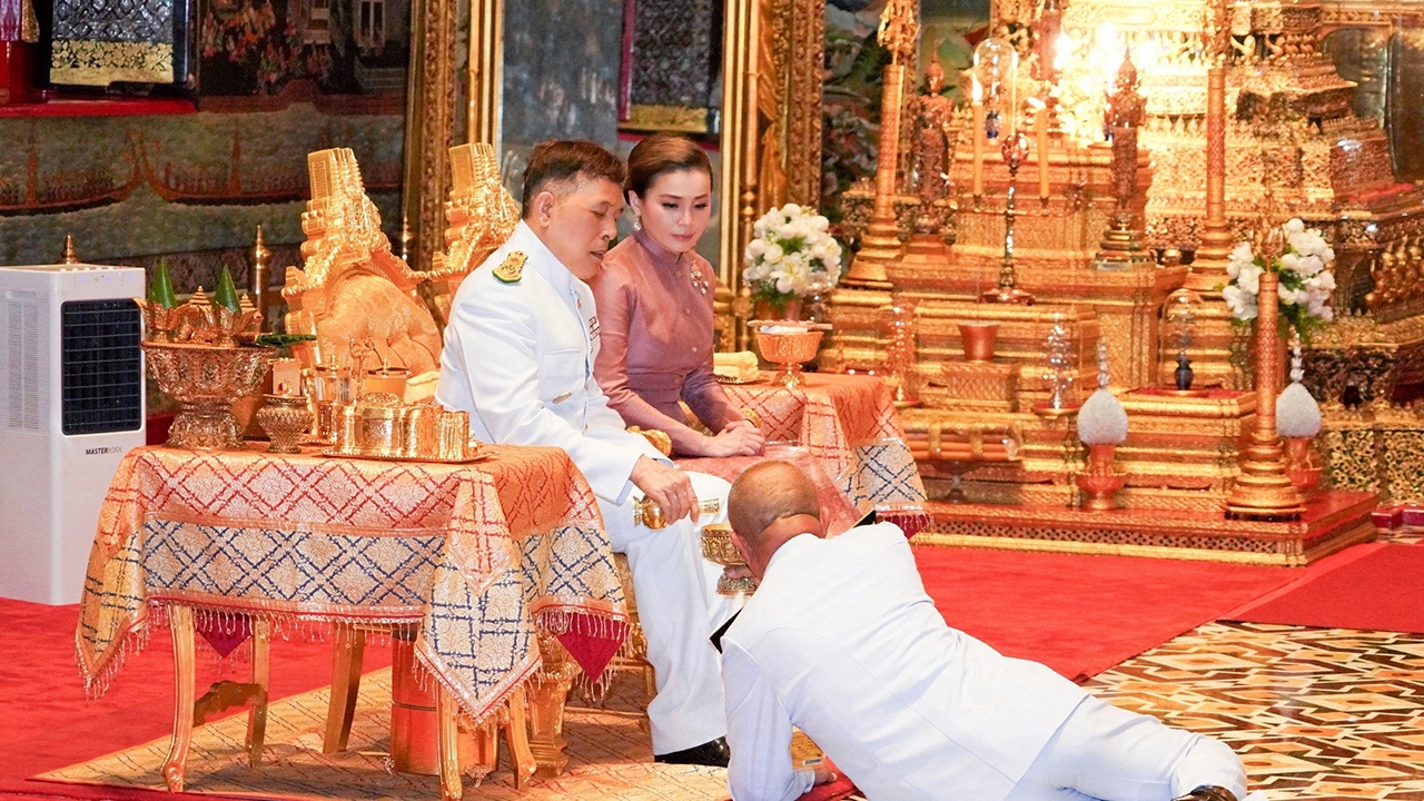 ในหลวง-ราชินี ตั้งเปรียญภิกษุสามเณร มีทั้งหมด 314 รูป ทรงบําเพ็ญกุศลราชพิธีวิสาขบูชา