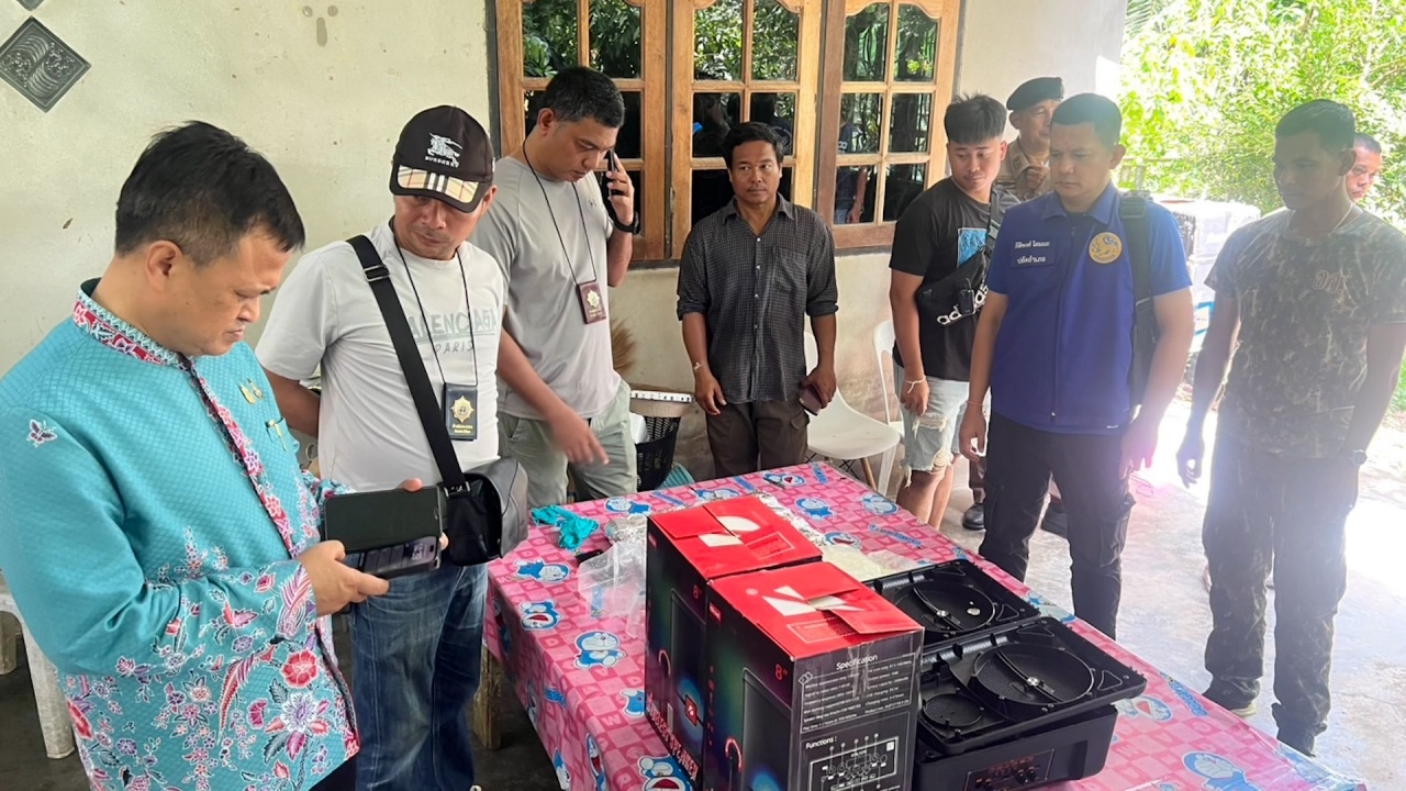 สาวสั่งทิชชูเปียกในแอปดัง เปิดกล่องแทบช็อก เจอ "ยาบ้า" ซุกในลำโพง 40,000 เม็ด