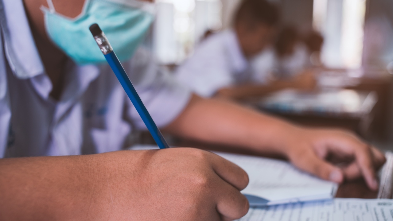 เปิดเทอม 2568 สพฐ. แจ้งสถานศึกษาไม่ตื่นตระหนกข่าวลือ "โควิด-19" ย้ำไม่ประมาท