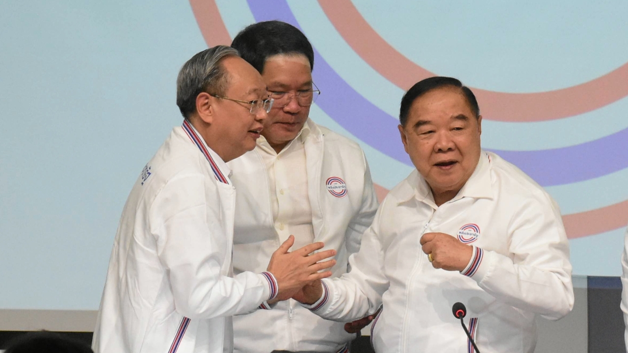 “อุตตม-สนธิรัตน์” ลาออกพลังประชารัฐ “บิ๊กป้อม” ขอบใจอยู่จนพรรคตั้งหลักได้