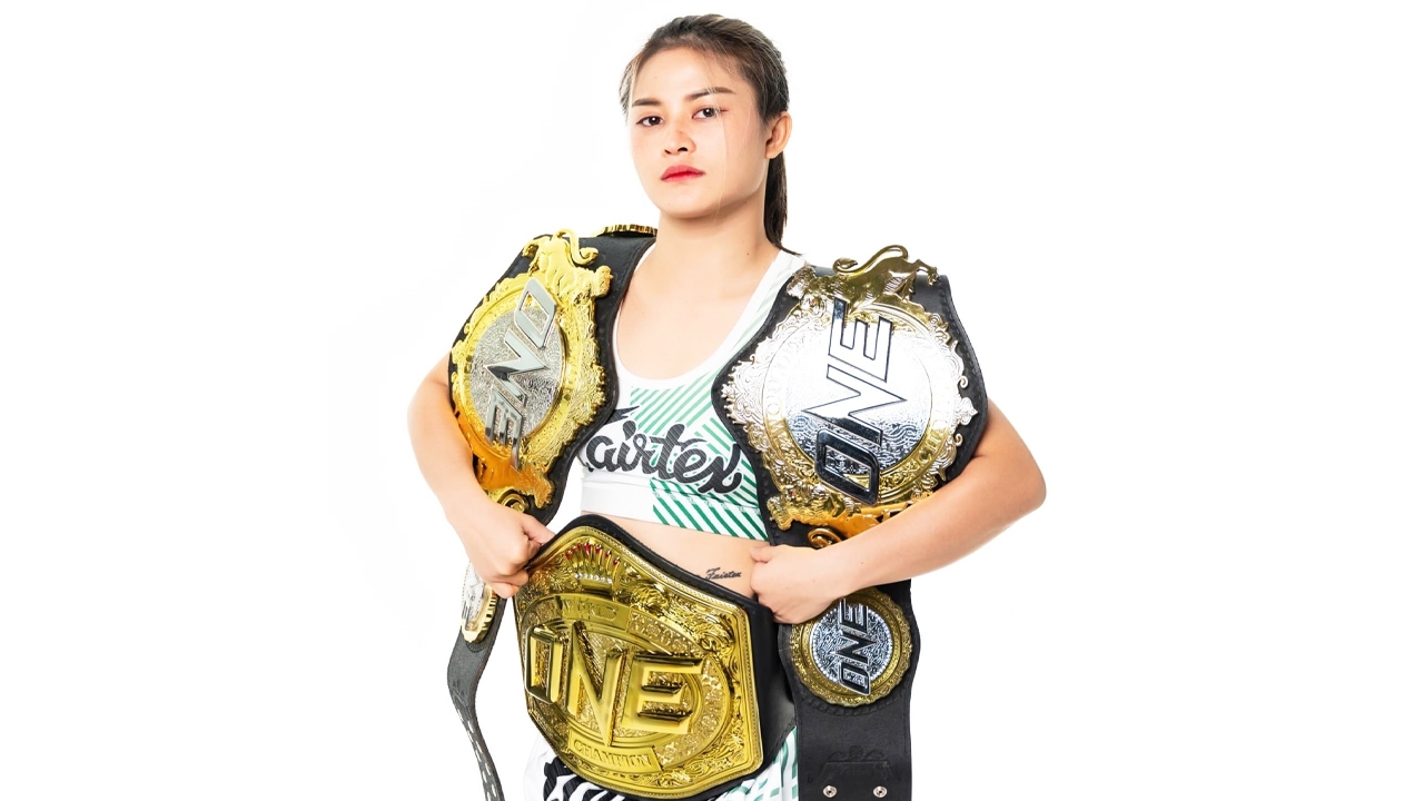 เกิดอะไรขึ้น "แสตมป์" สละแชมป์โลก ONE-แฟนมวยส่งกำลังใจ